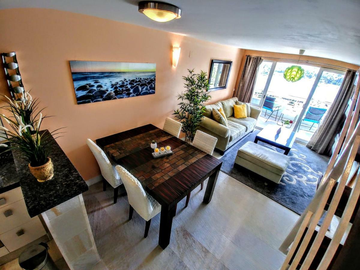 Beautiful 2 Bedroom 2 Bathroom Sea View, Free Parking Leilighet