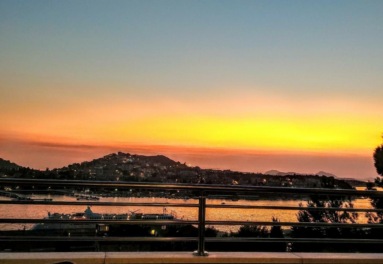 Beautiful 2 Bedroom 2 Bathroom Sea View, Free Parking Leilighet Dubrovnik