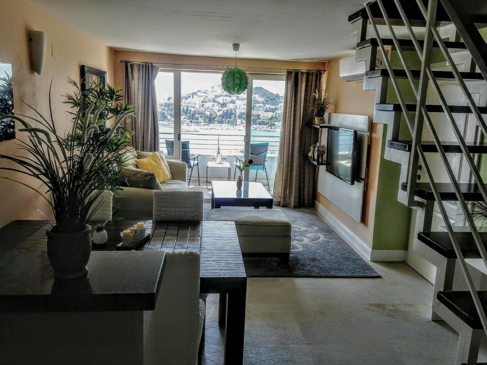 Leilighet Beautiful 2 Bedroom 2 Bathroom Sea View, Free Parking *